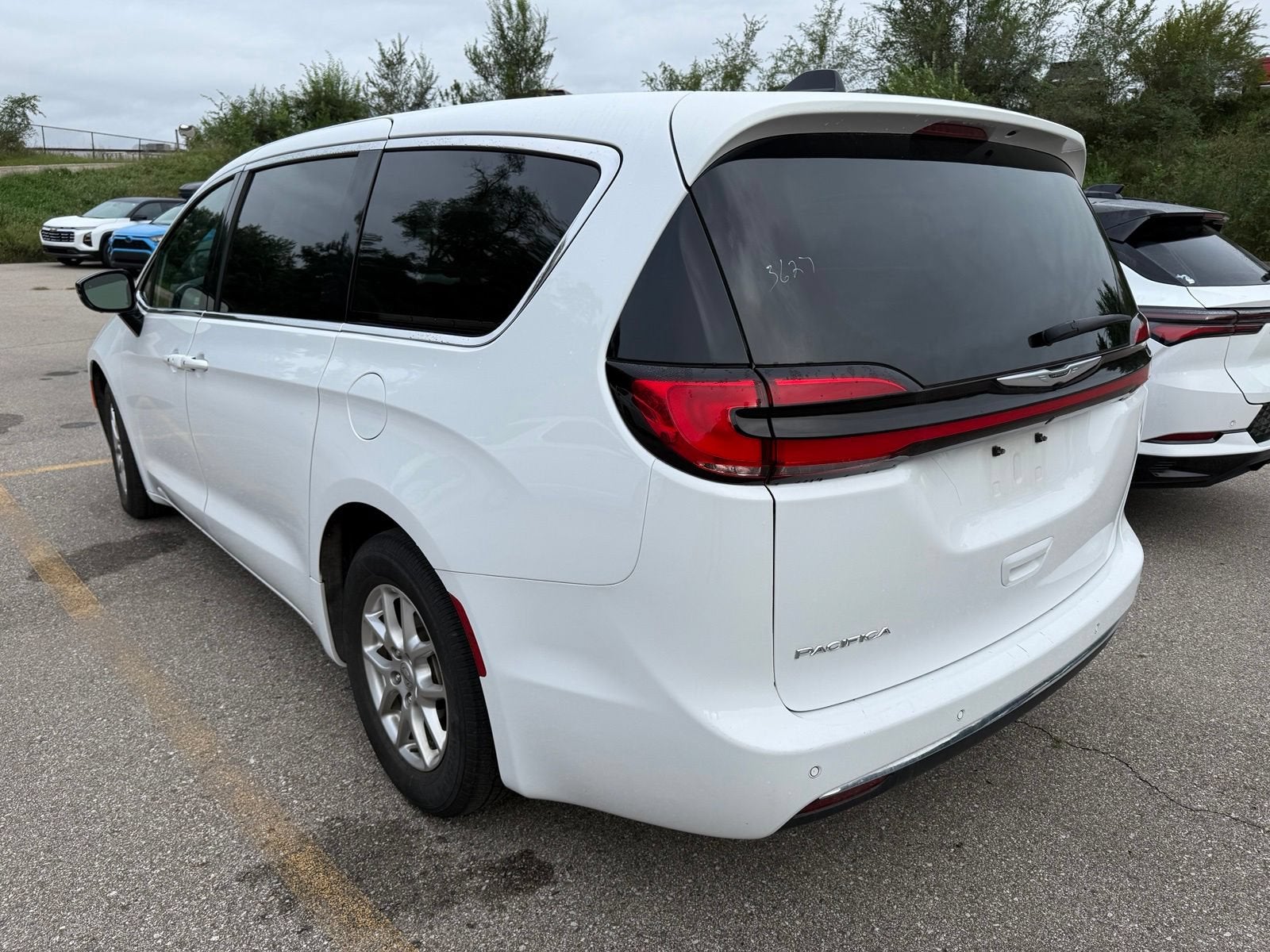 2025 Chrysler Pacifica Select
