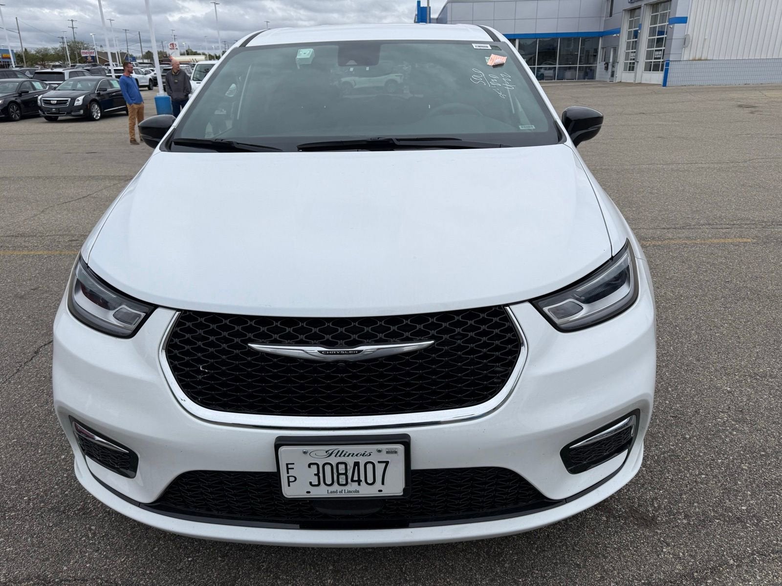 2025 Chrysler Pacifica Select