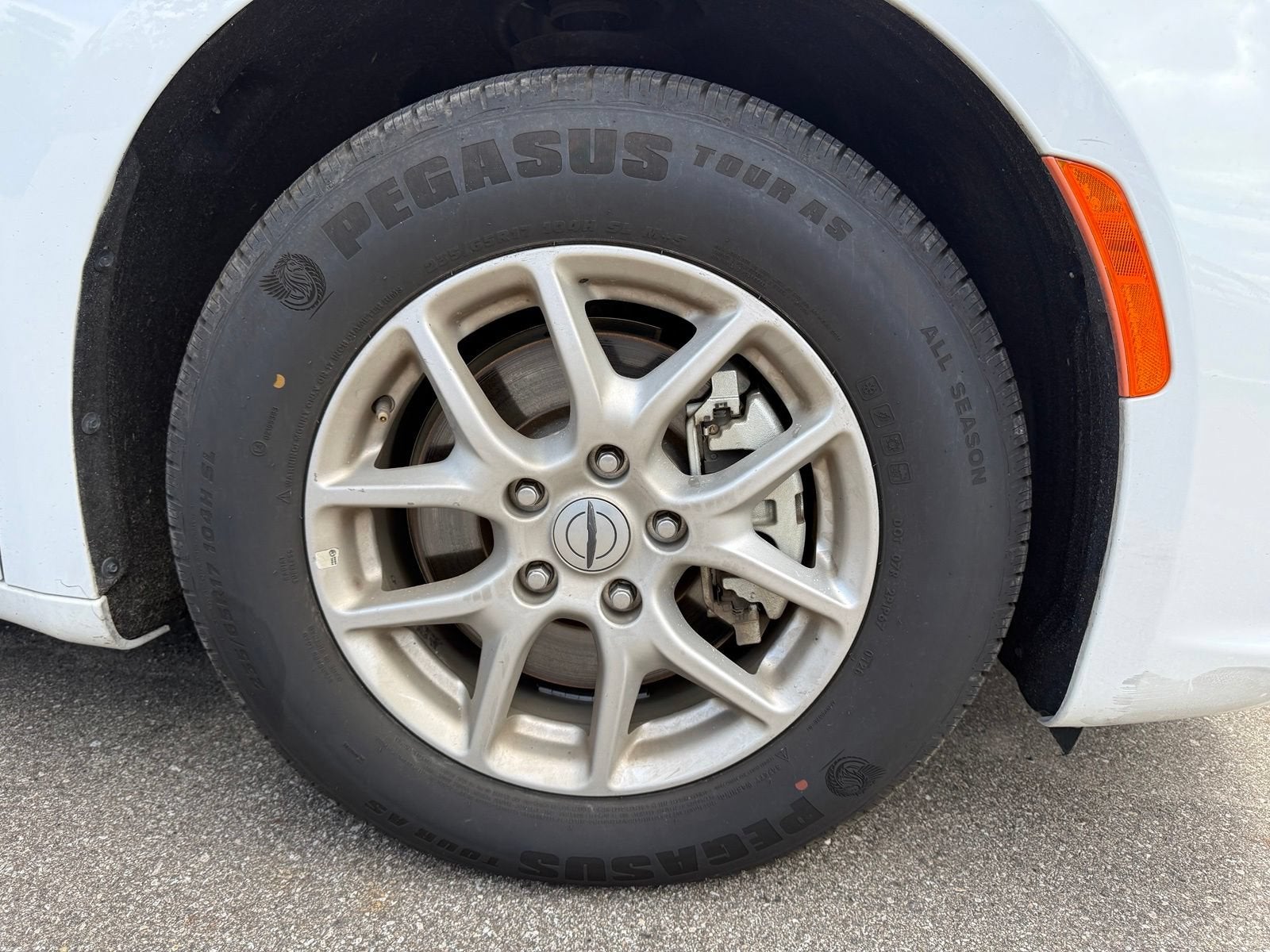 2025 Chrysler Pacifica Select