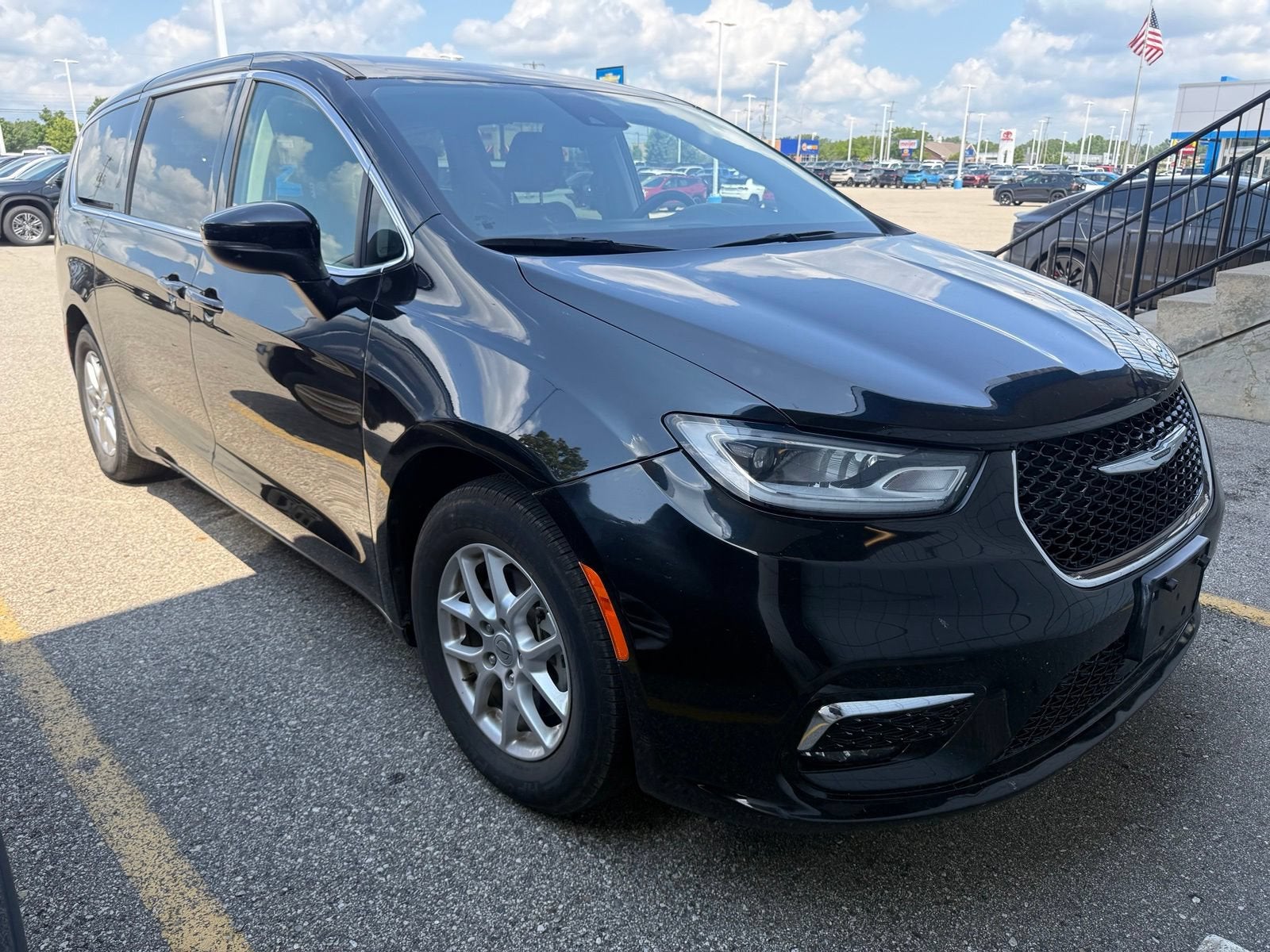 2023 Chrysler Pacifica Touring L