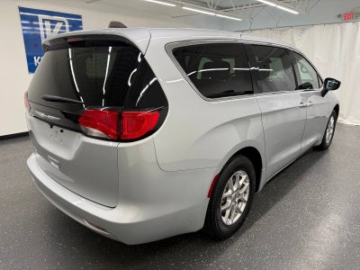 2024 Chrysler Voyager LX