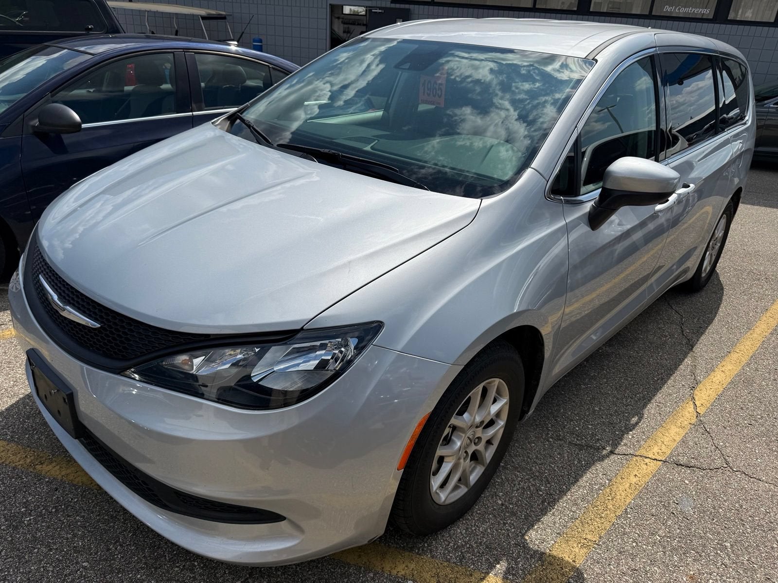 2023 Chrysler Voyager LX