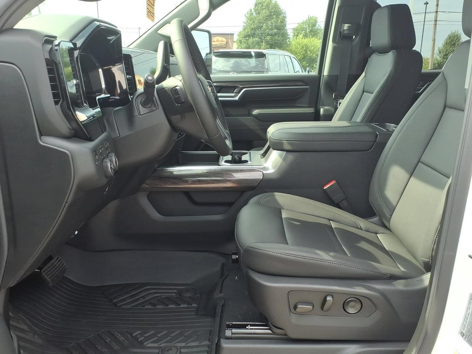 2026 Chevrolet Silverado 2500 HD LTZ - Photo 10