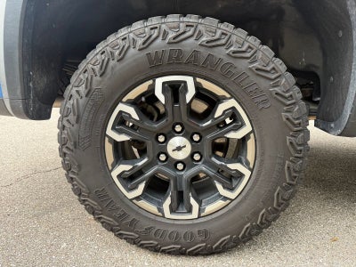 2024 Chevrolet Silverado 1500 ZR2