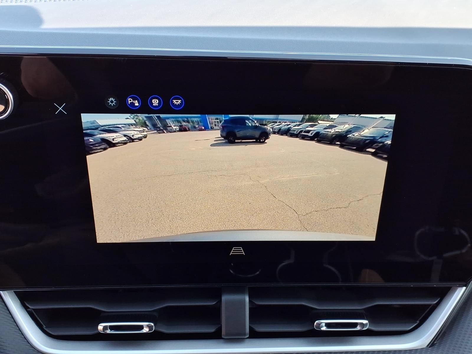 2027 Chevrolet Equinox LT - Photo 11