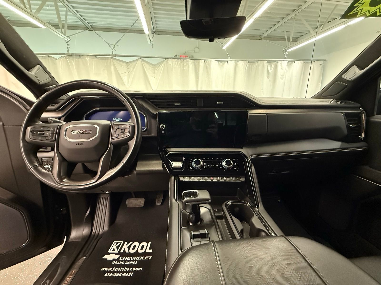 2023 GMC Sierra 1500 AT4X