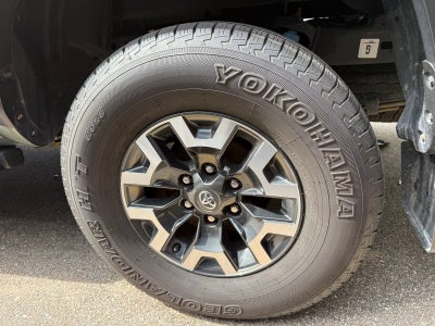 2022 Toyota Tacoma 4WD SR