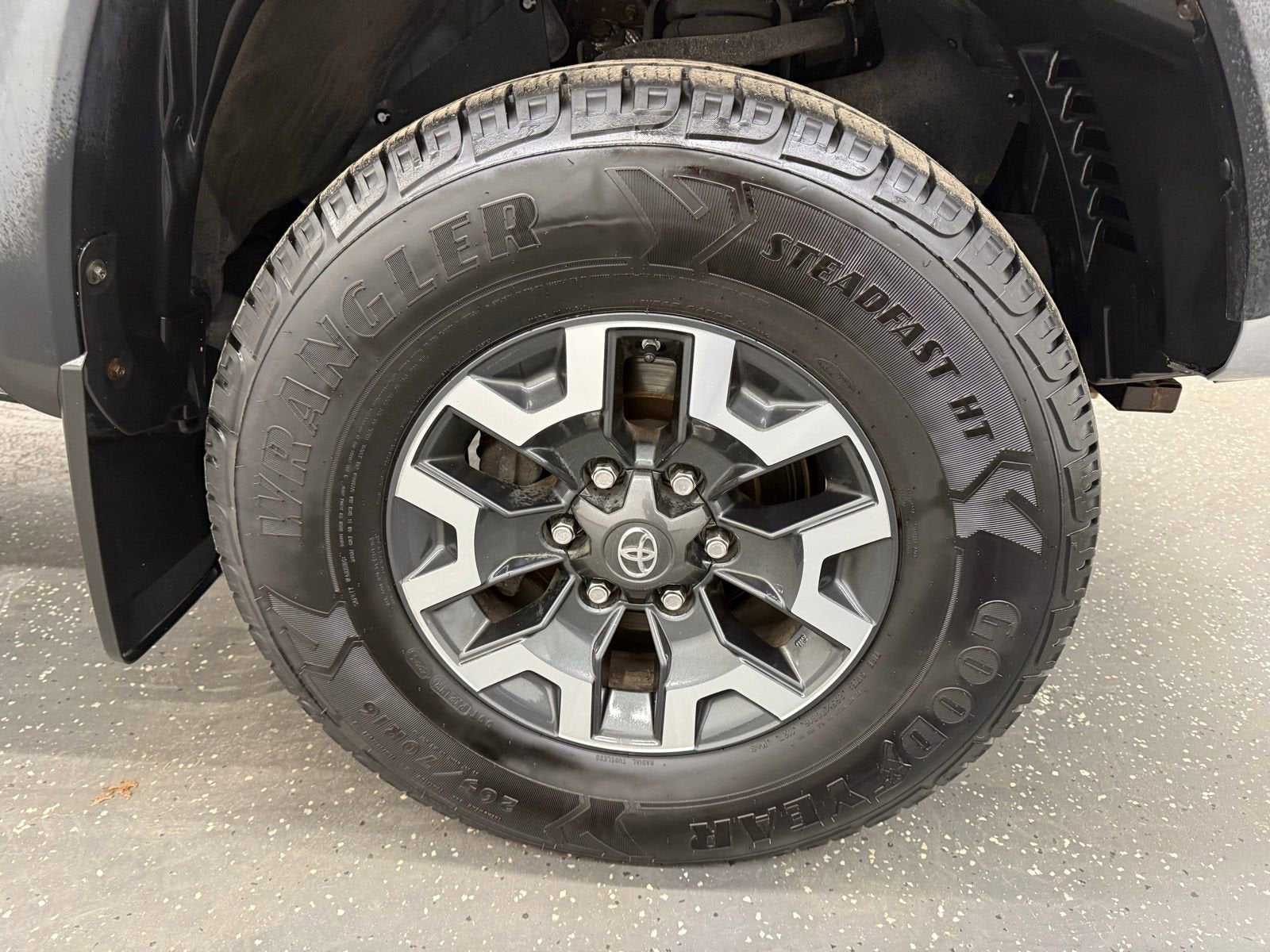 2017 Toyota Tacoma SR5