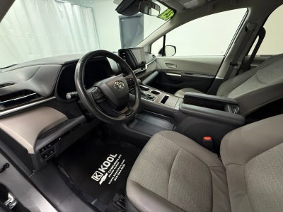 2024 Toyota Sienna LE