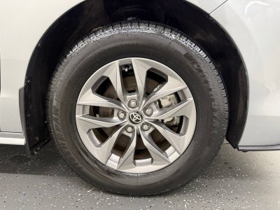 2024 Toyota Sienna LE