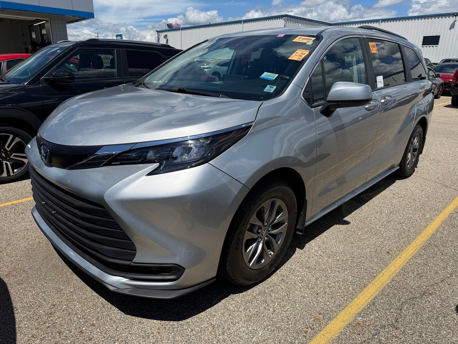 2024 Toyota Sienna LE