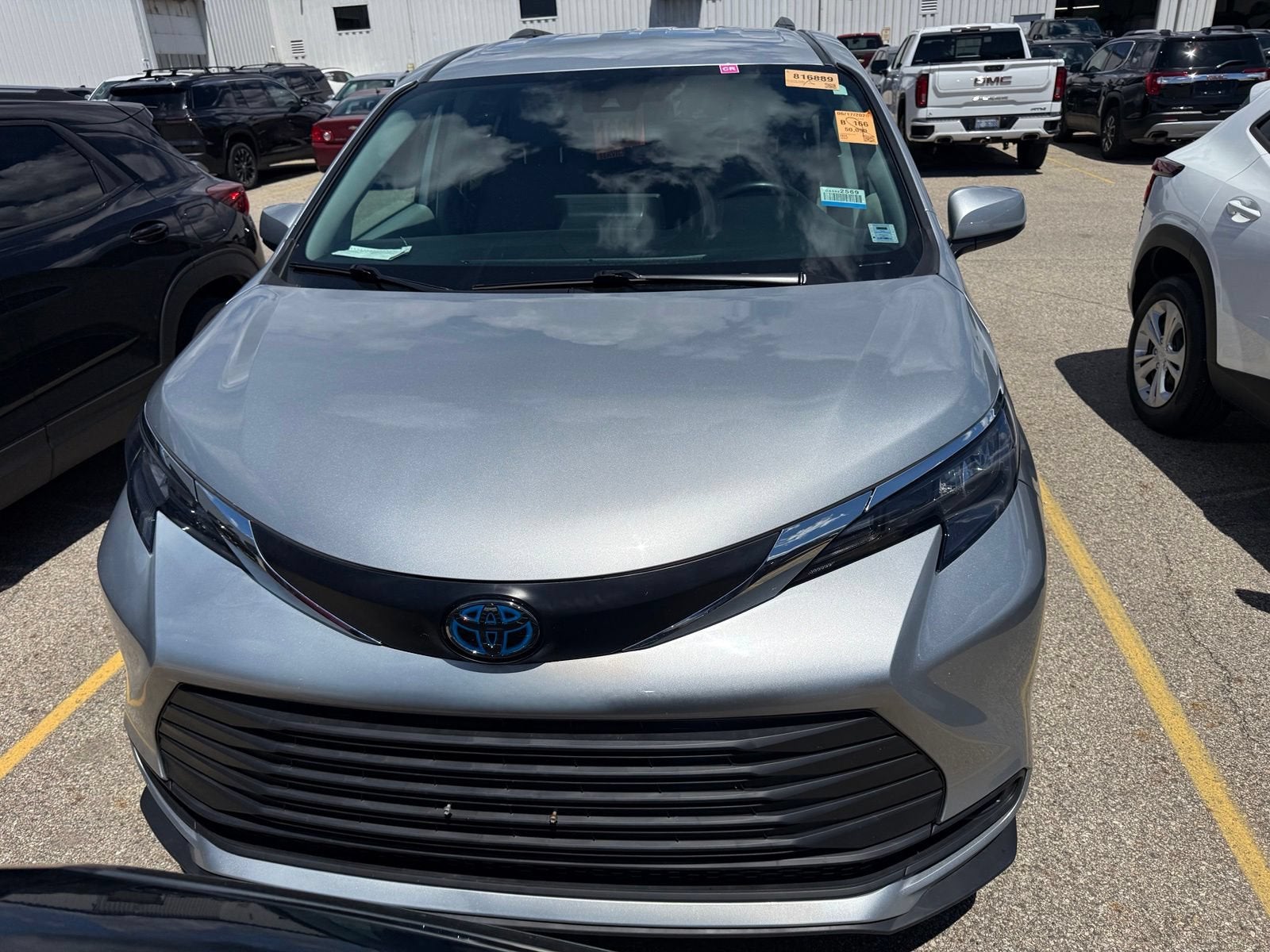 2024 Toyota Sienna LE