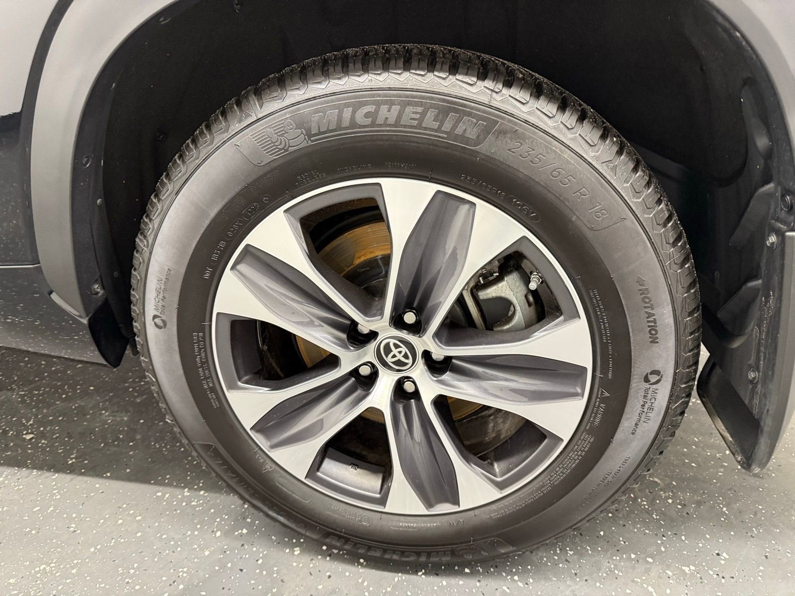 2023 Toyota Highlander Hybrid XLE