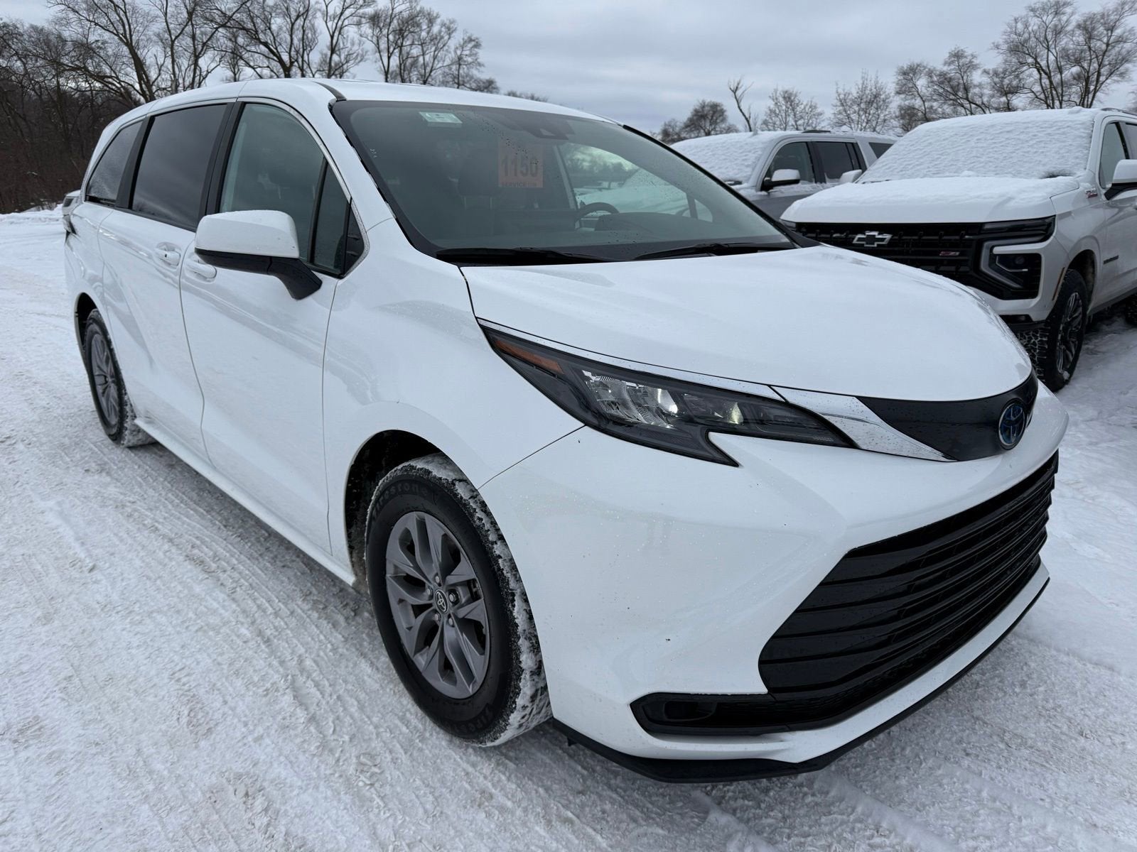 2025 Toyota Sienna LE