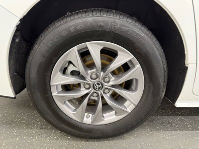 2025 Toyota Sienna LE