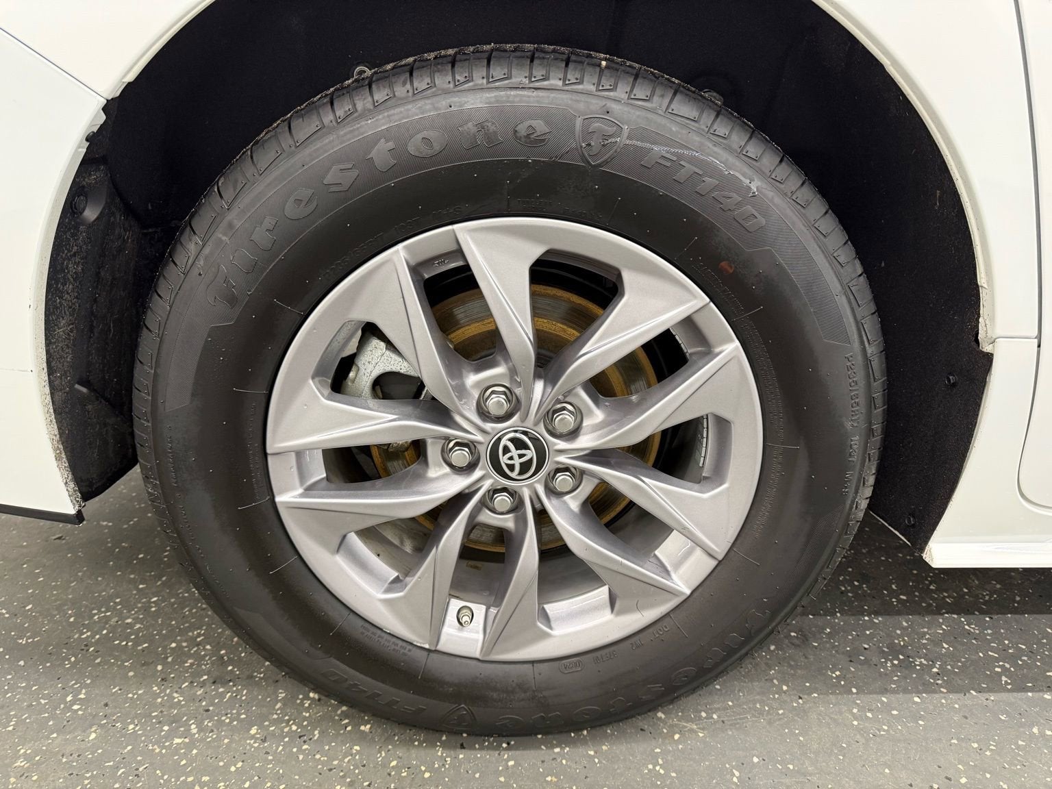 2025 Toyota Sienna LE