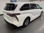 2025 Toyota Sienna LE