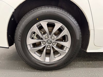 2025 Toyota Sienna LE