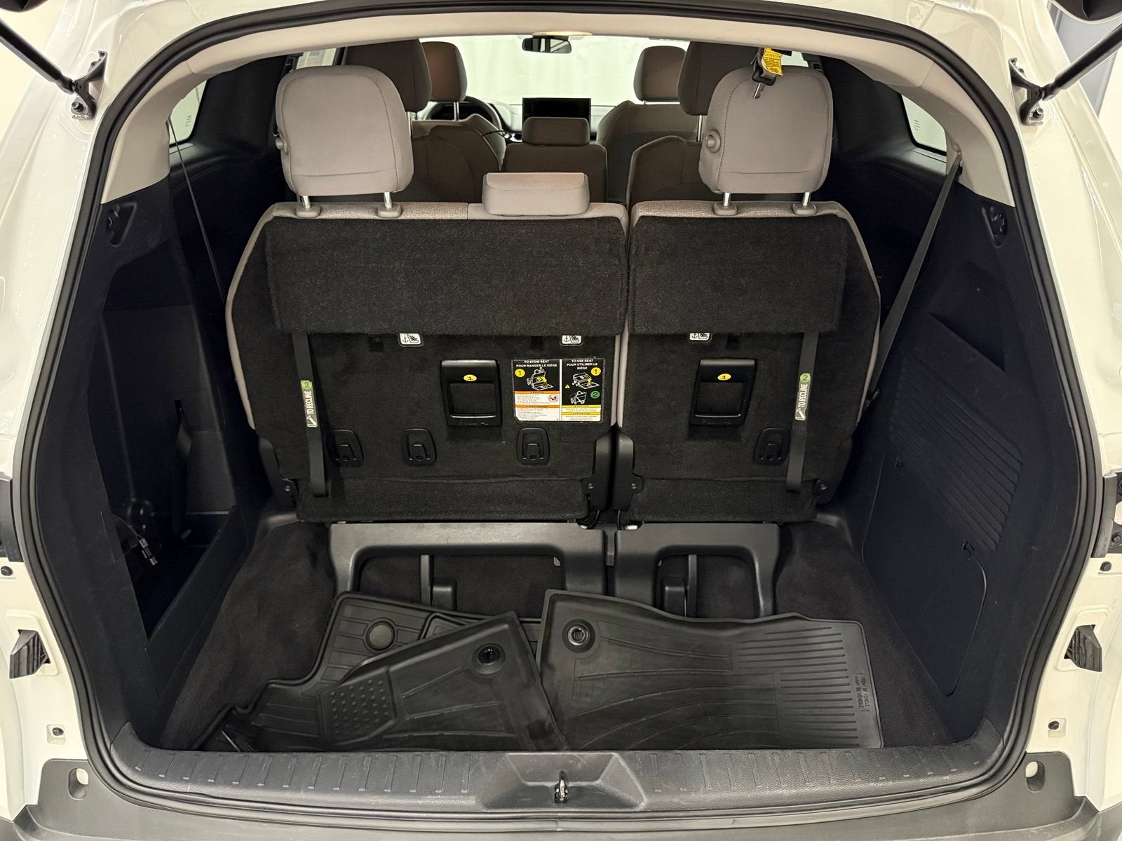 2025 Toyota Sienna LE