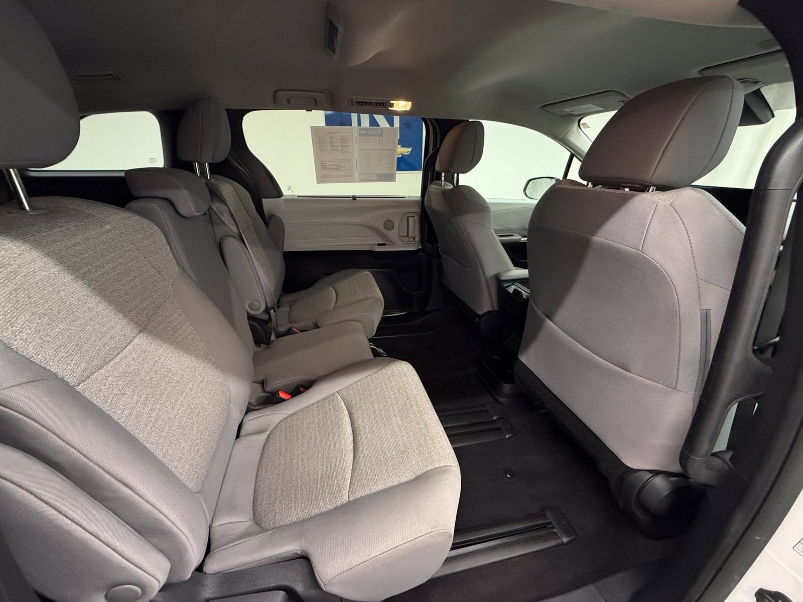 2025 Toyota Sienna LE