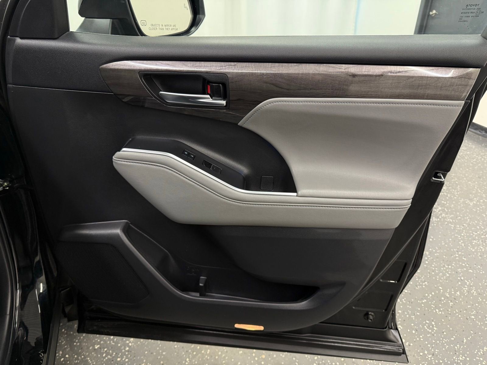 2022 Toyota Highlander Hybrid Limited