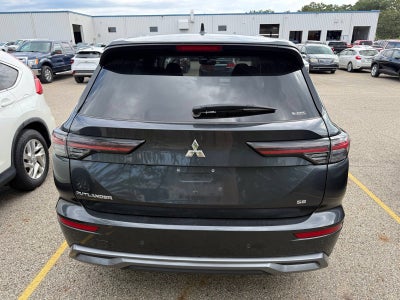 2025 Mitsubishi Outlander SE