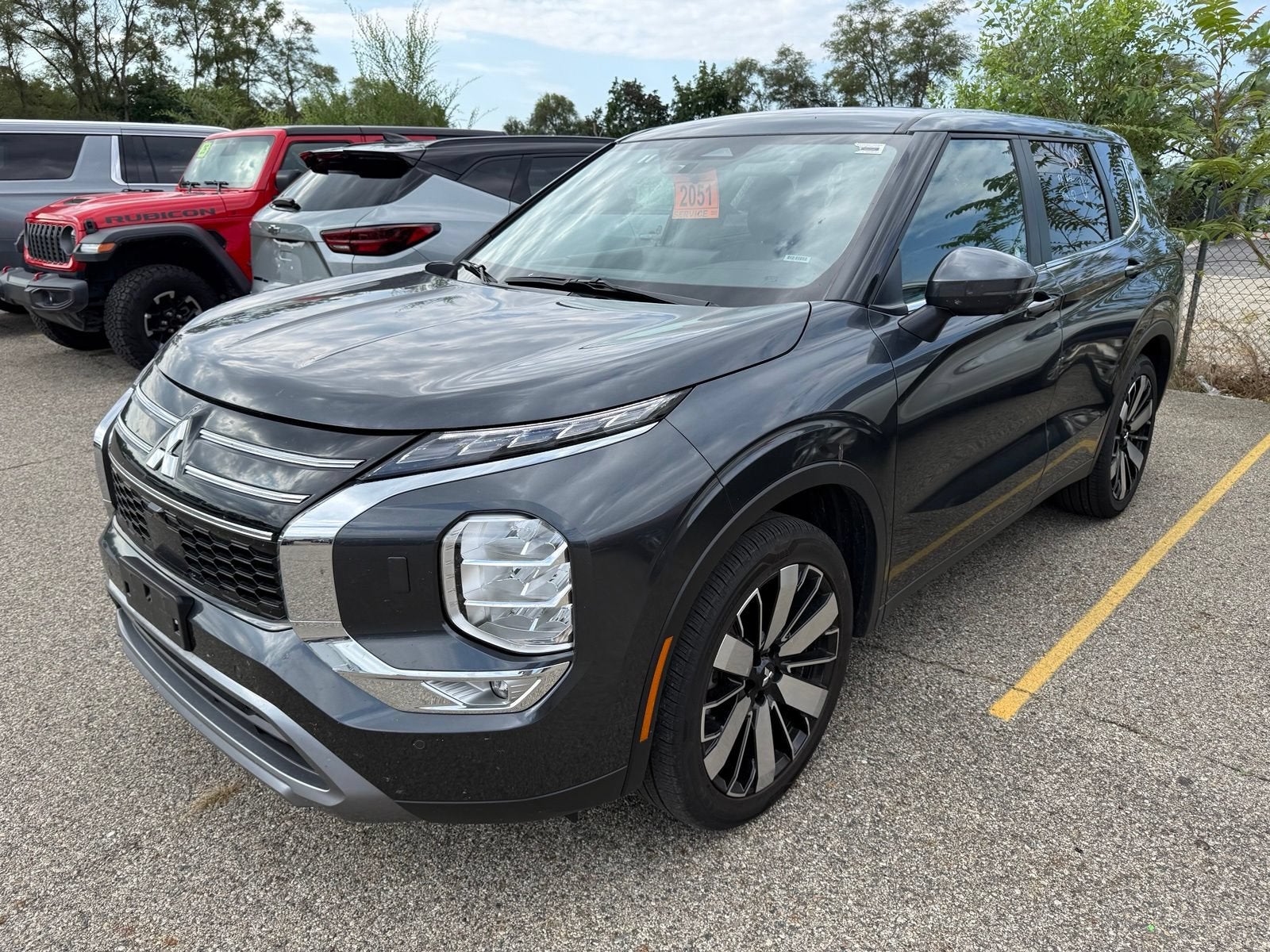 2025 Mitsubishi Outlander SE