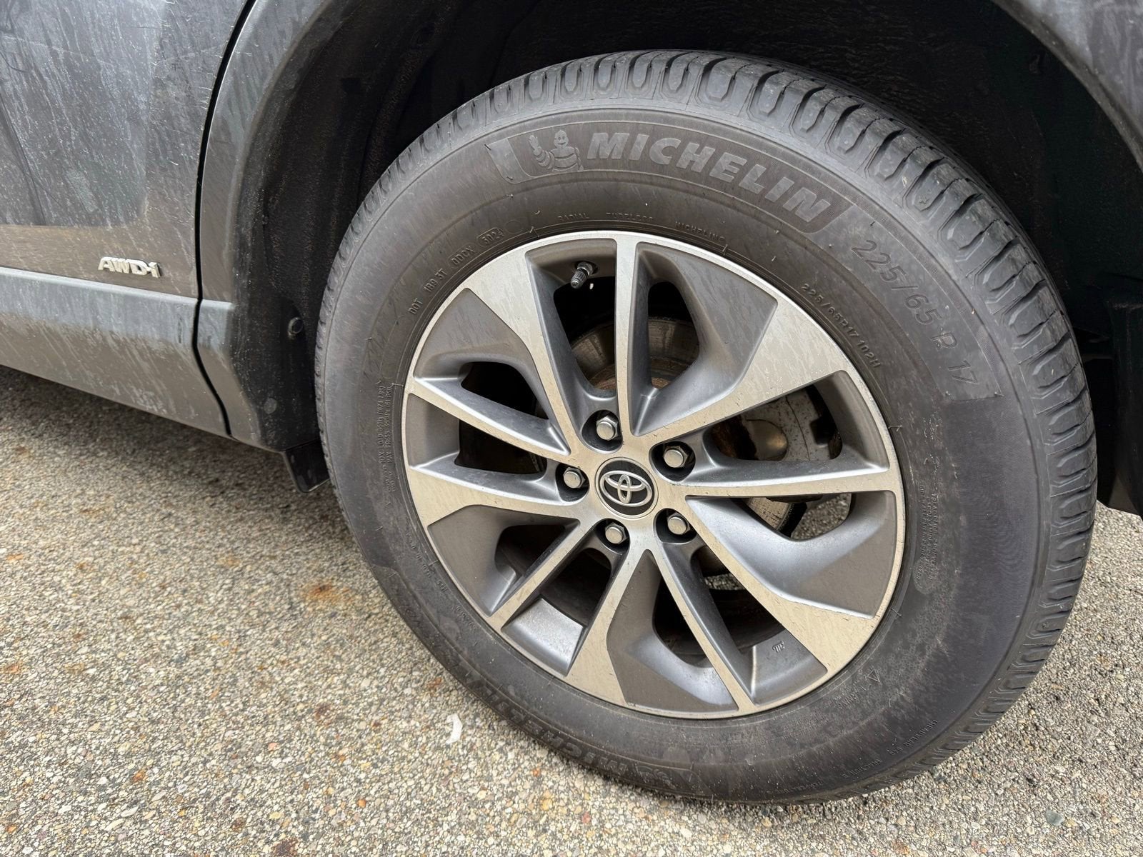 2018 Toyota RAV4 Hybrid LE Plus