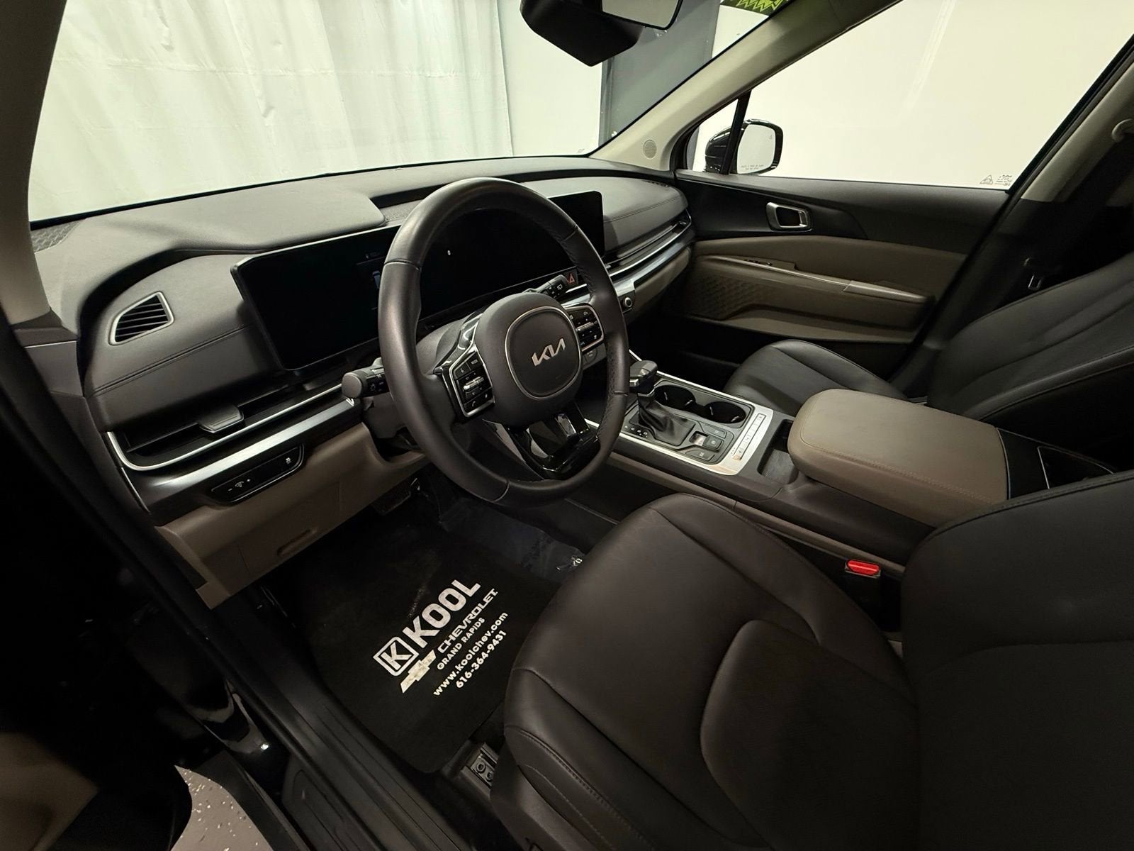 2025 Kia Carnival LXS