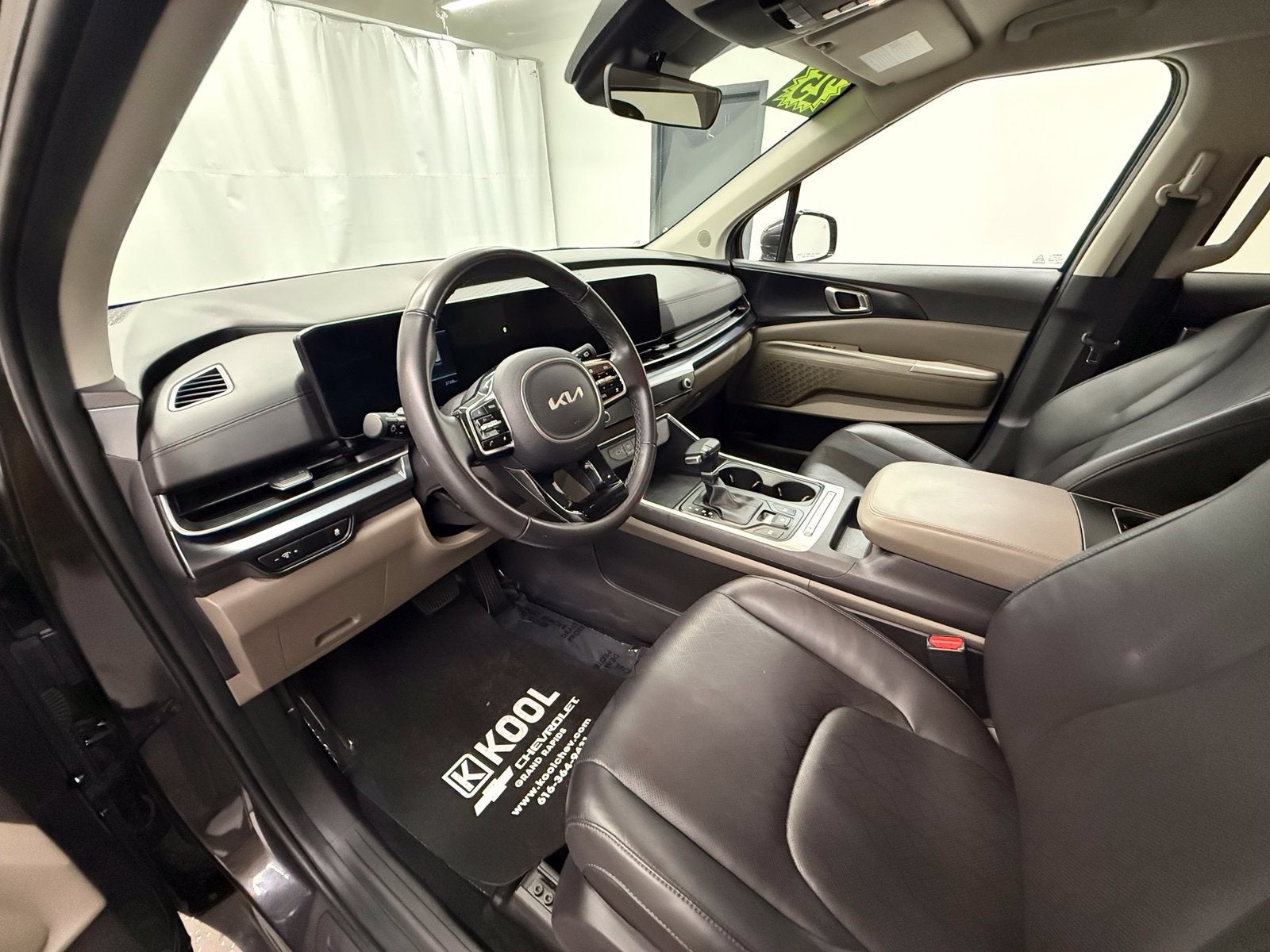 2025 Kia Carnival LXS