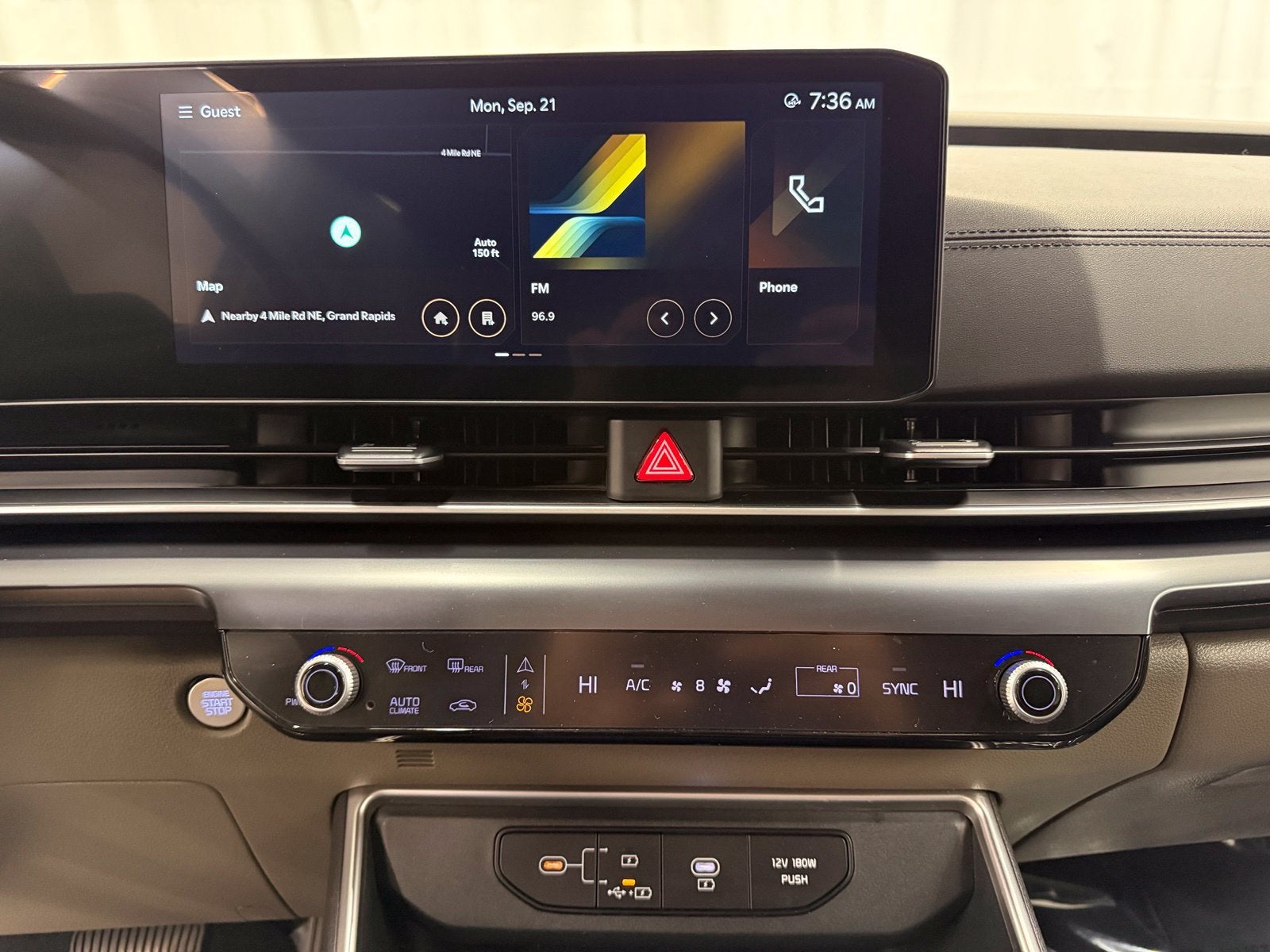 2025 Kia Carnival LXS