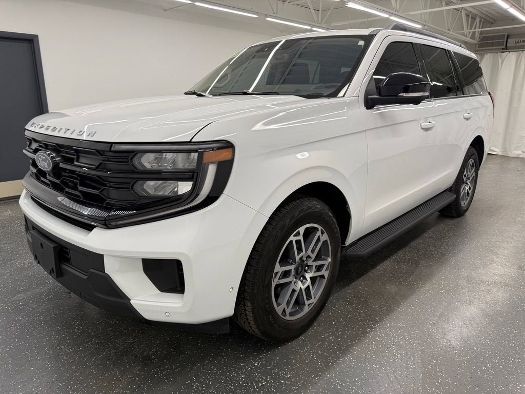 2025 Ford Expedition Active