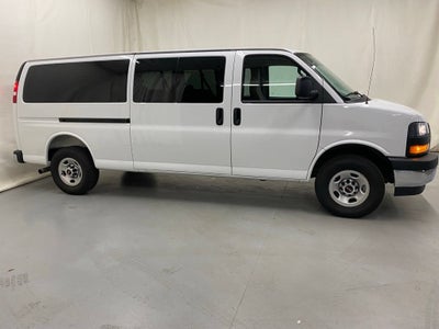 2025 GMC Savana Passenger LT