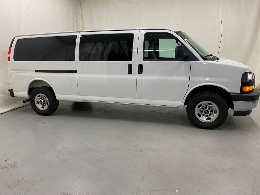 2025 GMC Savana Passenger LT
