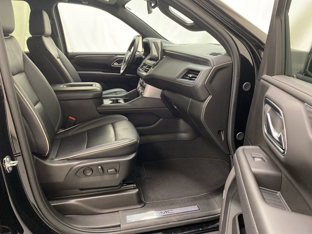 2024 GMC Yukon XL SLT