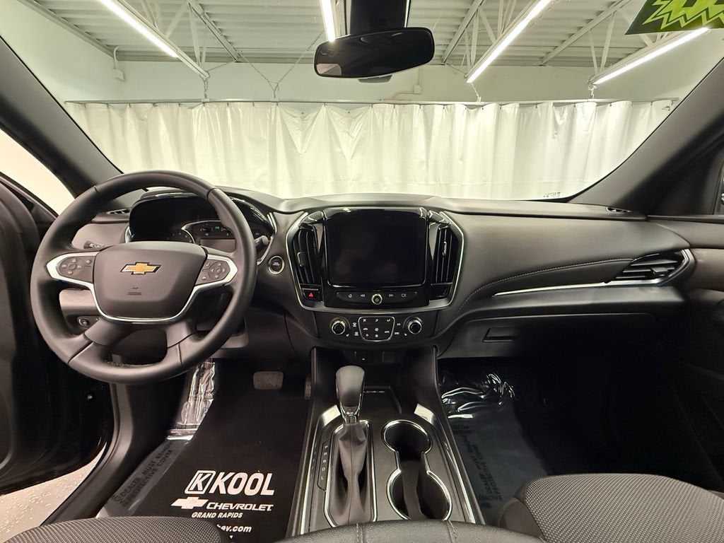 2024 Chevrolet Traverse Limited LT Cloth
