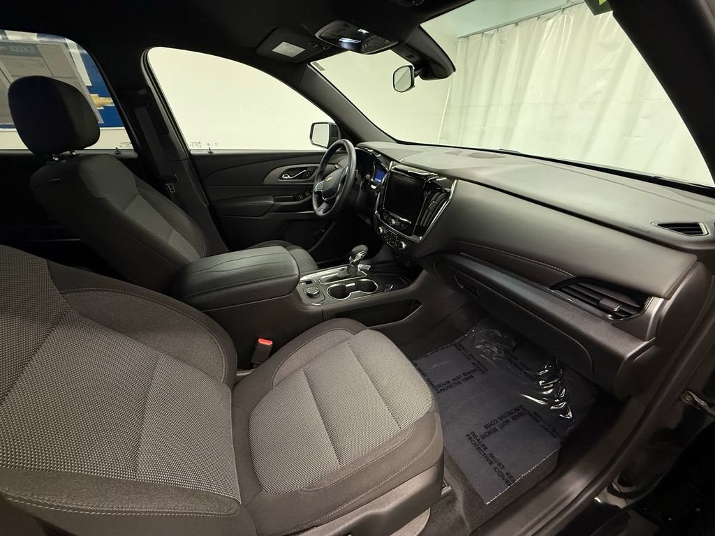 2024 Chevrolet Traverse Limited LT Cloth