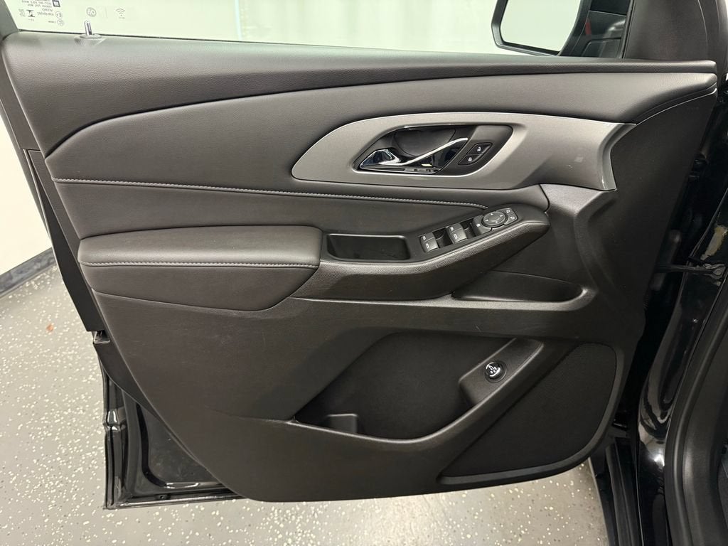 2024 Chevrolet Traverse Limited LT Cloth