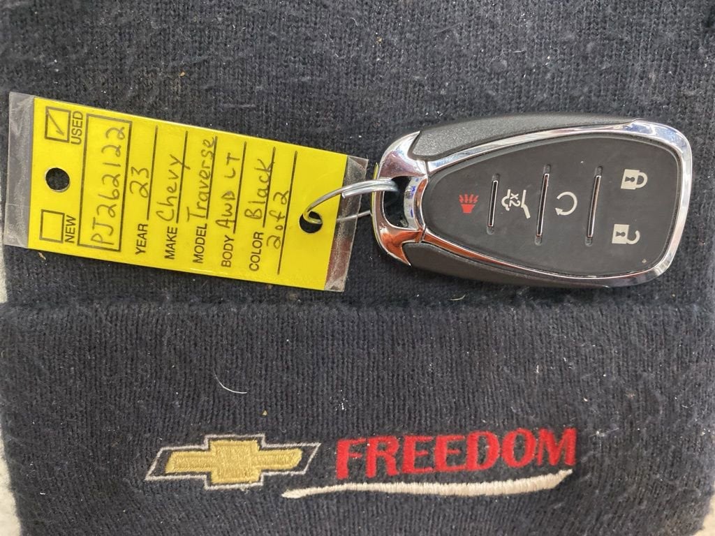 2023 Chevrolet Traverse LT Cloth