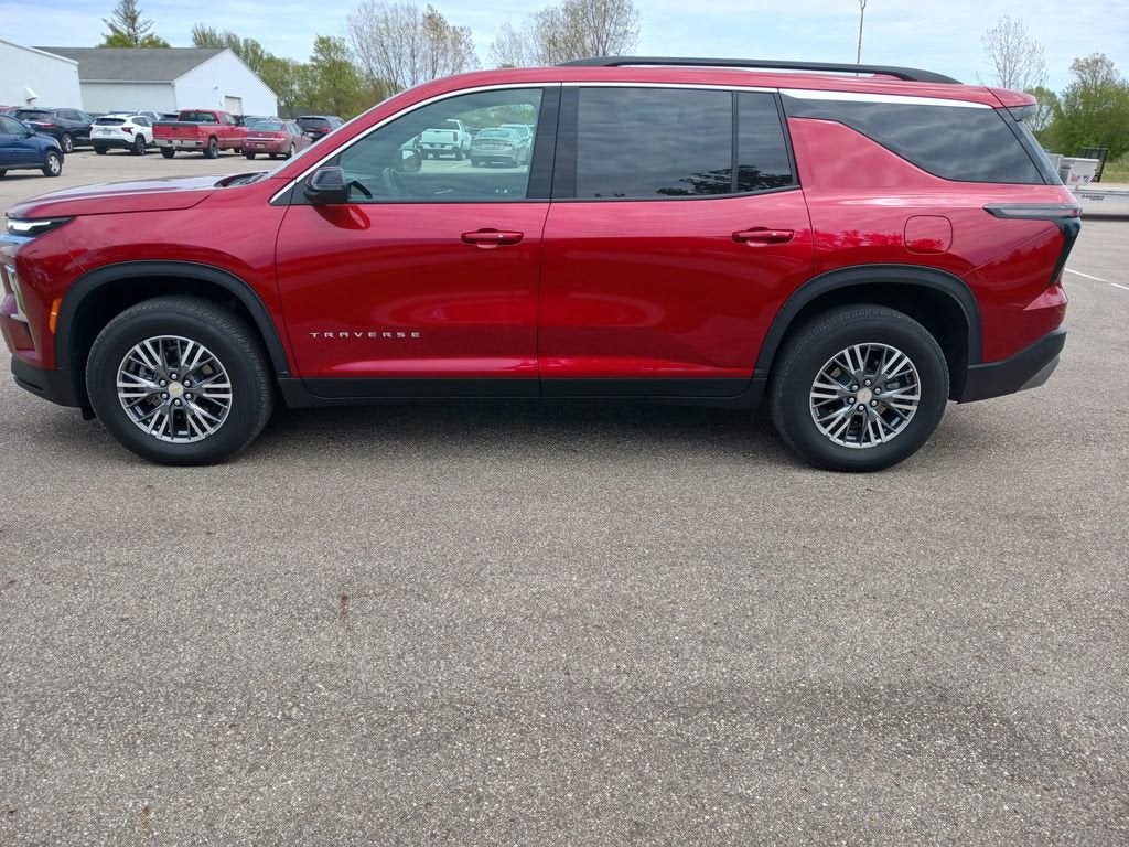 2025 Chevrolet Traverse LT