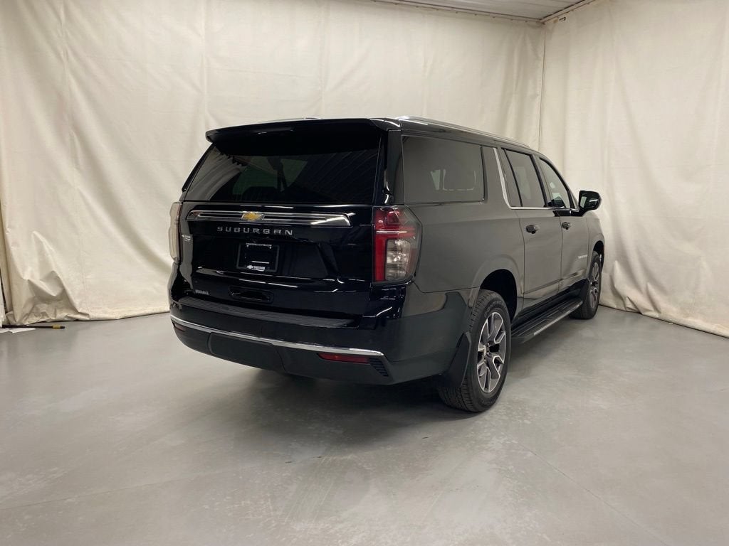 2023 Chevrolet Suburban LS