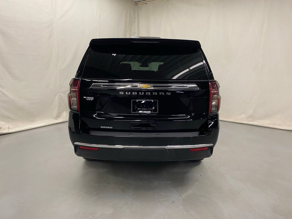 2023 Chevrolet Suburban LS