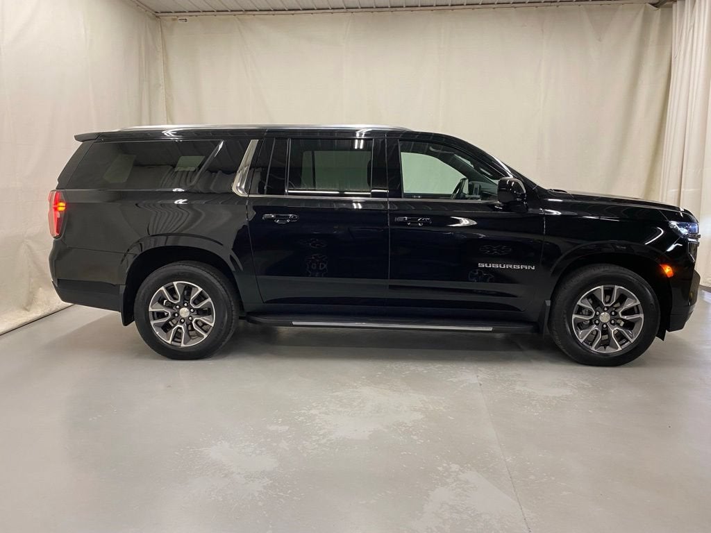 2023 Chevrolet Suburban LS