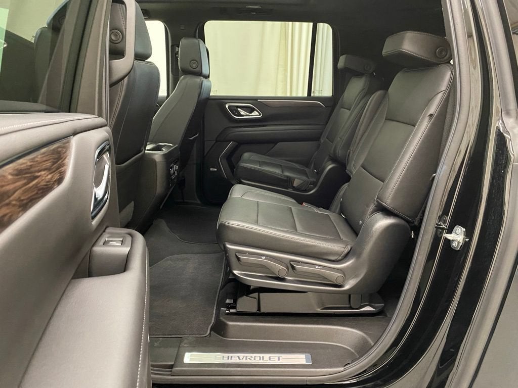2022 Chevrolet Suburban LT