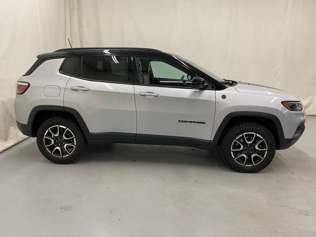 2025 Jeep CMPSS TRLHWK