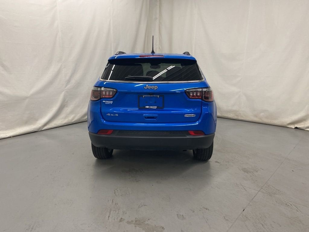 2022 Jeep Compass Latitude Lux