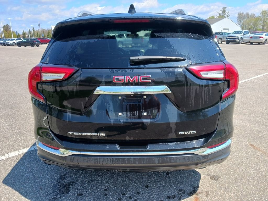 2024 GMC Terrain SLT