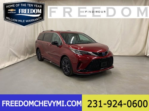 2022 Toyota Sienna LE