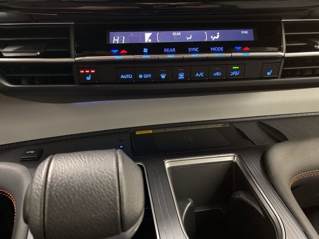 2022 Toyota Sienna LE