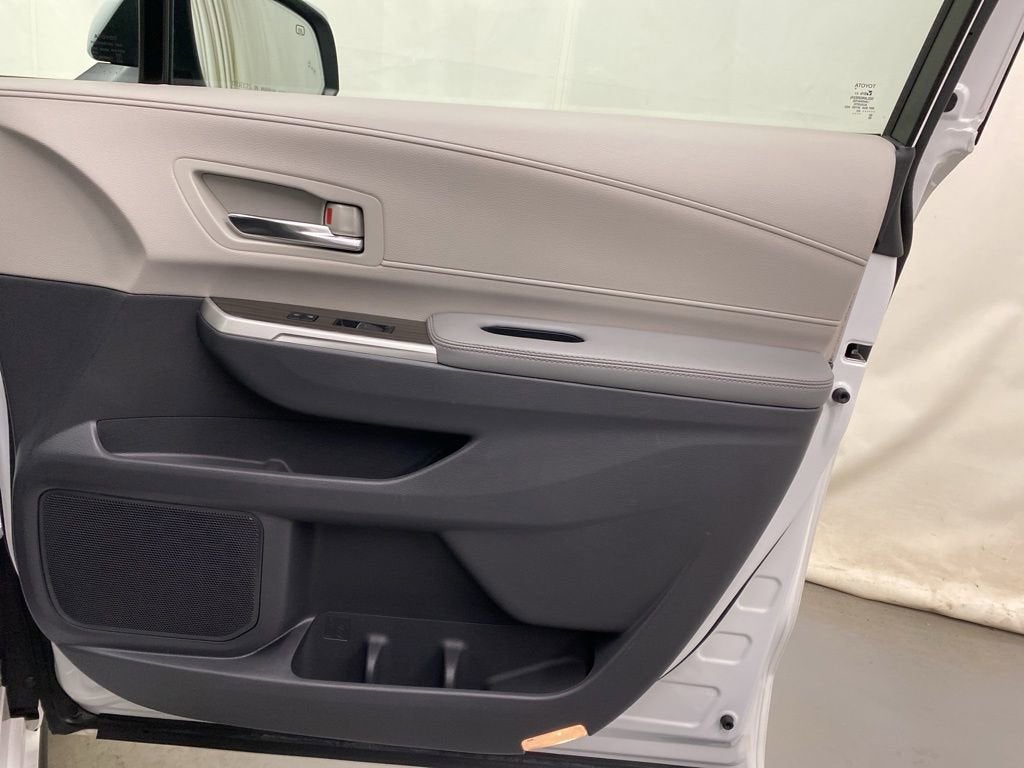 2023 Toyota Sienna Limited